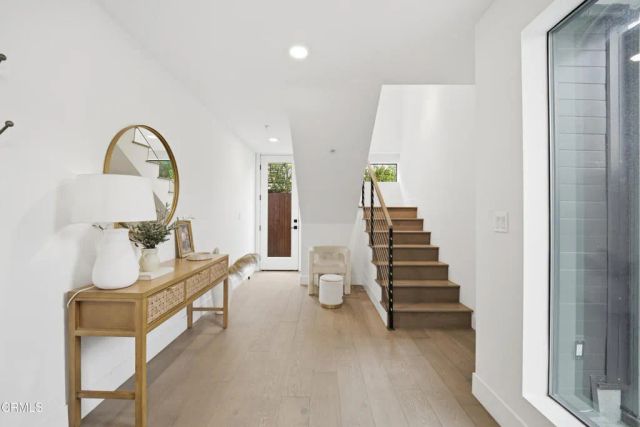 3226 W Robinson Lane, Los Angeles, CA 90026