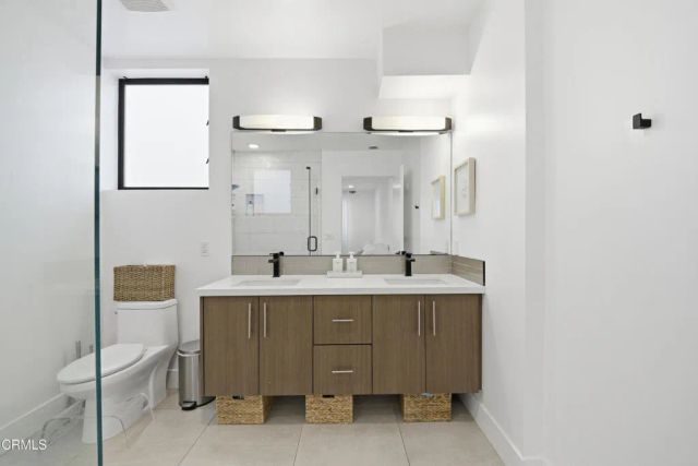 3226 W Robinson Lane, Los Angeles, CA 90026