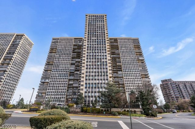 200 Winston Dr-C1711 1711, Cliffside Park Boro, NJ 07010