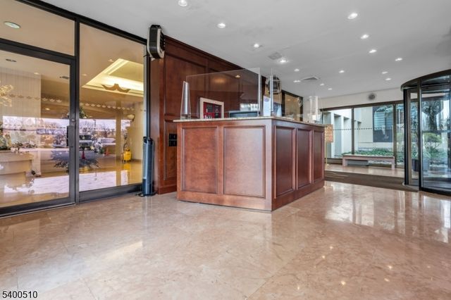 200 Winston Dr-C1711 1711, Cliffside Park Boro, NJ 07010