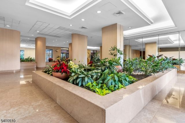 200 Winston Dr-C1711 1711, Cliffside Park Boro, NJ 07010