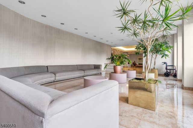 200 Winston Dr-C1711 1711, Cliffside Park Boro, NJ 07010