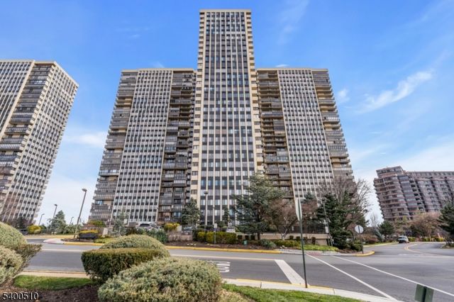 200 Winston Dr-C1711 1711, Cliffside Park Boro, NJ 07010