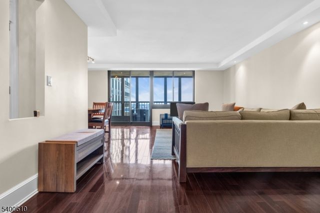 200 Winston Dr-C1711 1711, Cliffside Park Boro, NJ 07010