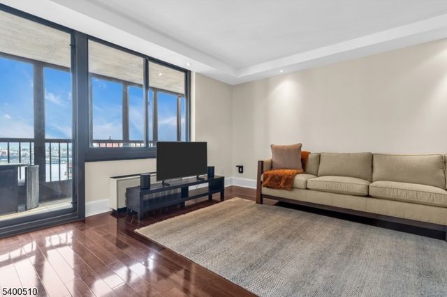 200 Winston Dr-C1711 1711, Cliffside Park Boro, NJ 07010