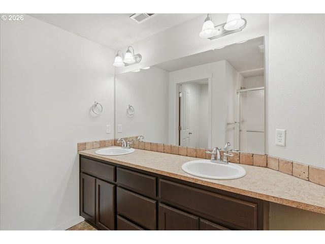 13015 Ne 26TH St, Vancouver, WA 98684