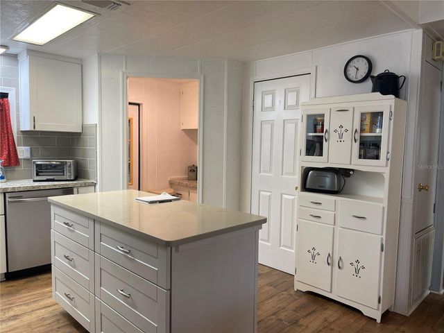 116 WINTERBERRY AVE., Wildwood, FL 34785