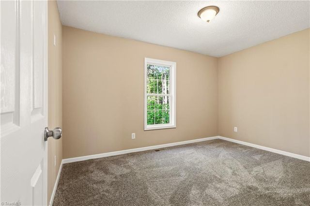 24 Stoney Point Court, Thomasville, NC 27360