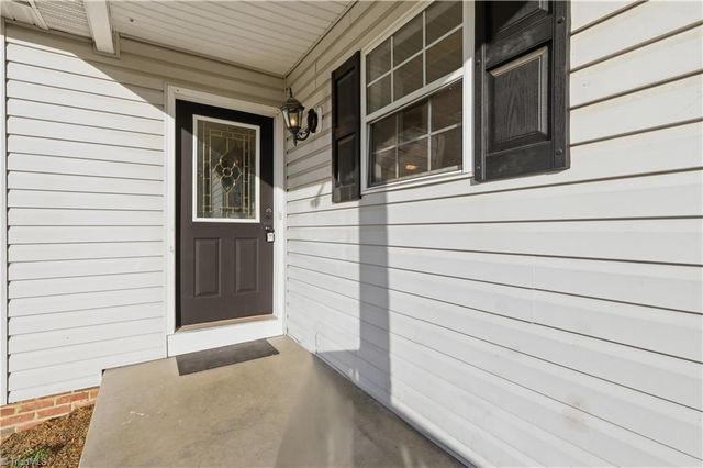 24 Stoney Point Court, Thomasville, NC 27360