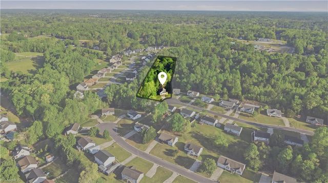 24 Stoney Point Court, Thomasville, NC 27360