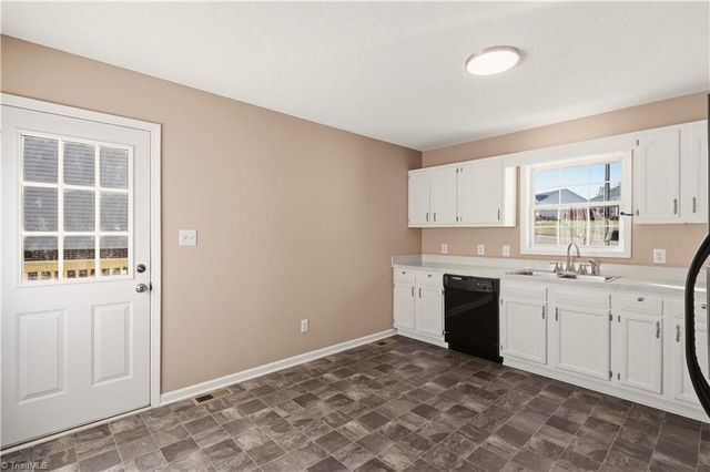 24 Stoney Point Court, Thomasville, NC 27360