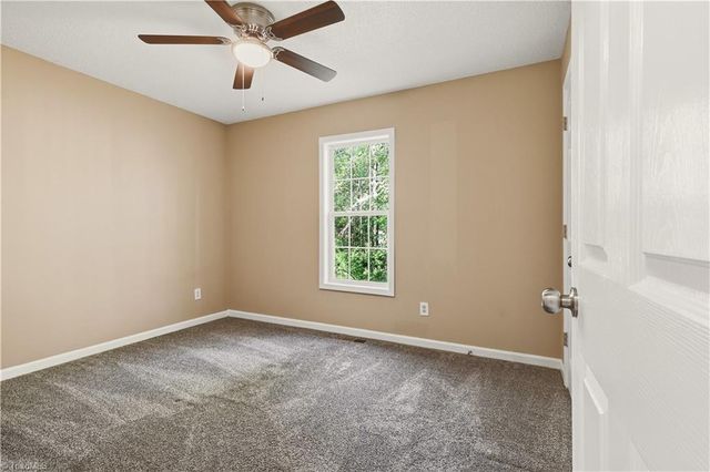 24 Stoney Point Court, Thomasville, NC 27360