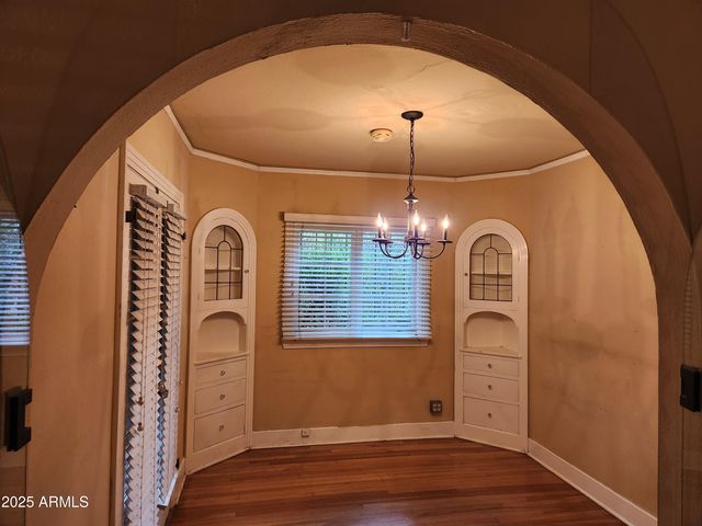 905 W MCDOWELL Road, Phoenix, AZ 85007