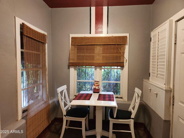 905 W MCDOWELL Road, Phoenix, AZ 85007