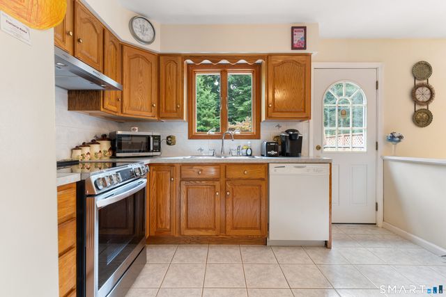 19 Driftwood Lane, Shelton, CT 06484