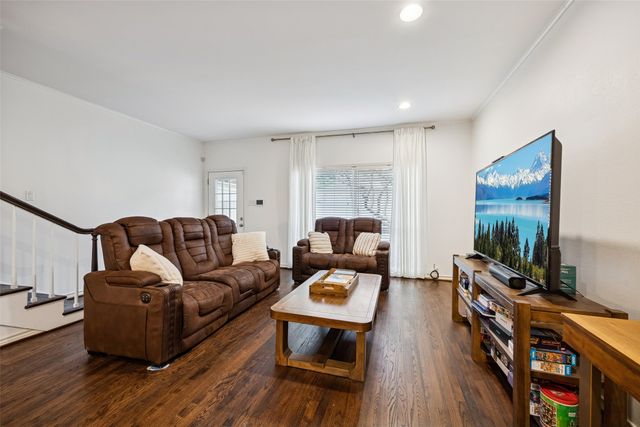 7506 W Northwest Highway 2, Dallas, TX 75225