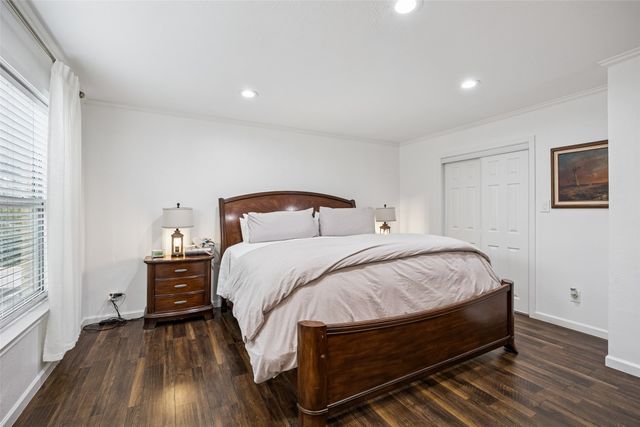 7506 W Northwest Highway 2, Dallas, TX 75225