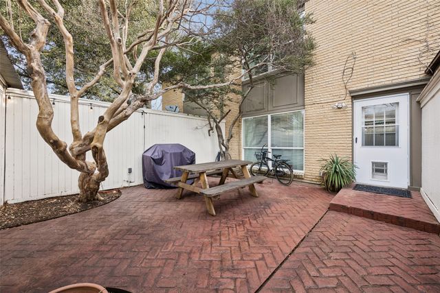 7506 W Northwest Highway 2, Dallas, TX 75225