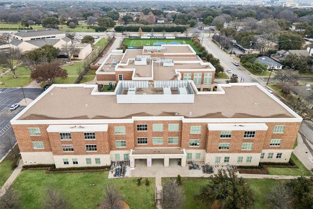 7506 W Northwest Highway 2, Dallas, TX 75225