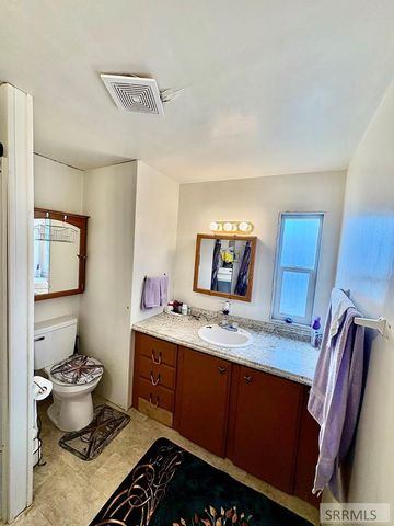 534 Bluebird Dr, Chubbuck, ID 83202