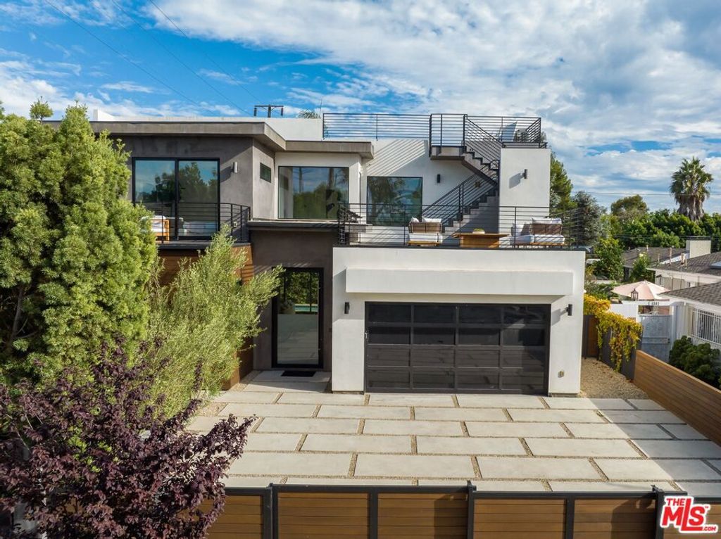 1390 Morningside Way, Los Angeles, CA 90291 — photo 2