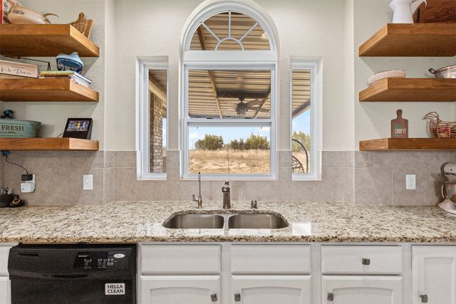 788 W Canyon Creek Lane, Weatherford, TX 76087