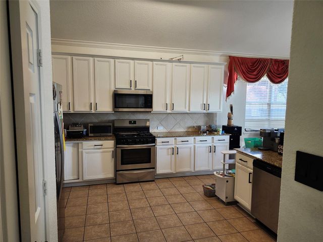 9614 Pine Bank Court, Houston, TX 77095