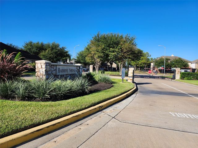 9614 Pine Bank Court, Houston, TX 77095