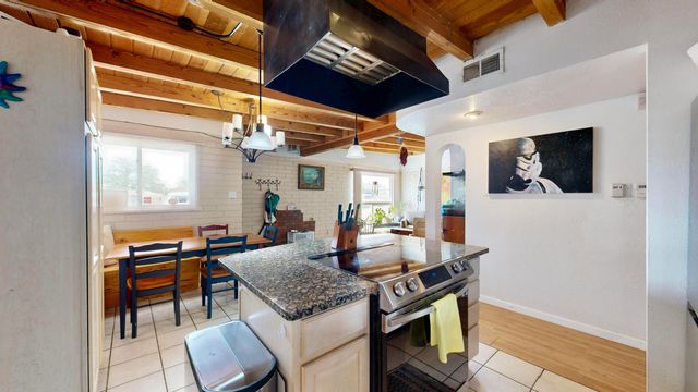 1220 Morris Street NE, Albuquerque, NM 87112