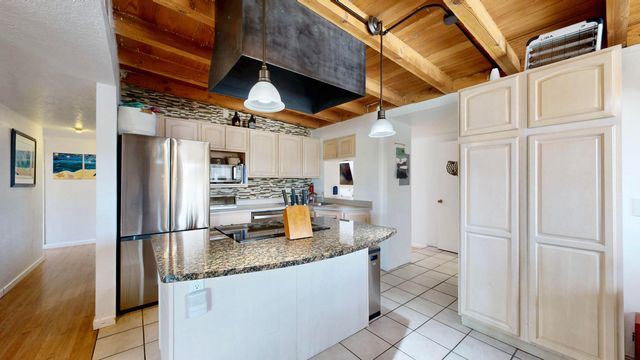 1220 Morris Street NE, Albuquerque, NM 87112