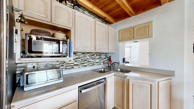 1220 Morris Street NE, Albuquerque, NM 87112