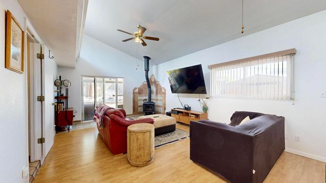 1220 Morris Street NE, Albuquerque, NM 87112