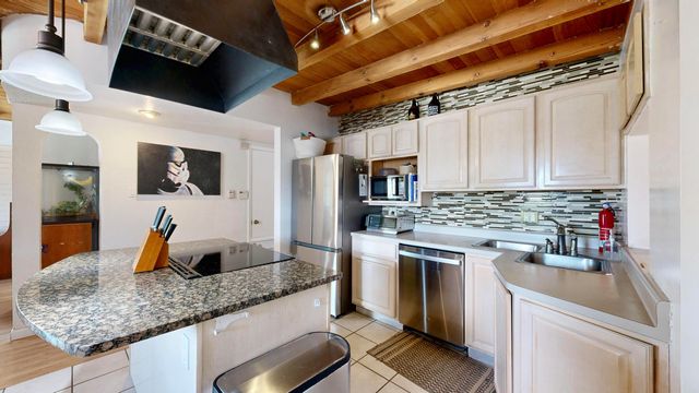 1220 Morris Street NE, Albuquerque, NM 87112