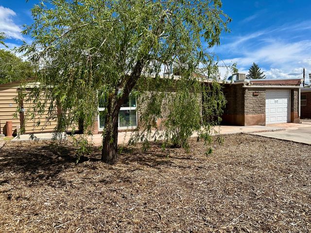 1220 Morris Street NE, Albuquerque, NM 87112