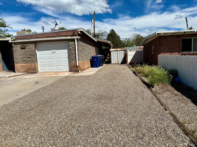 1220 Morris Street NE, Albuquerque, NM 87112