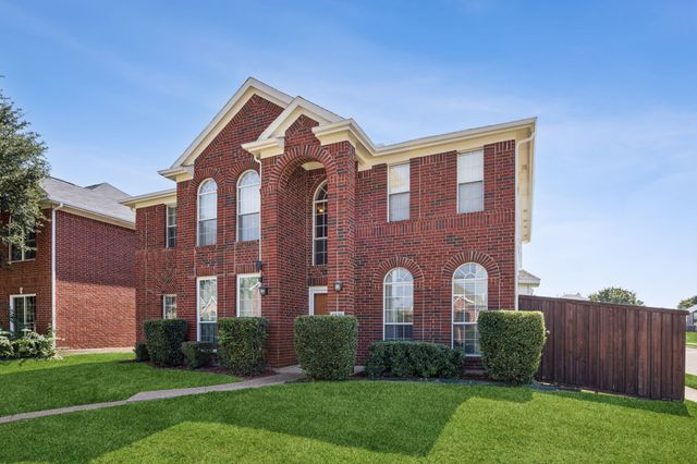 5529 Norris Drive, The Colony, TX 75056