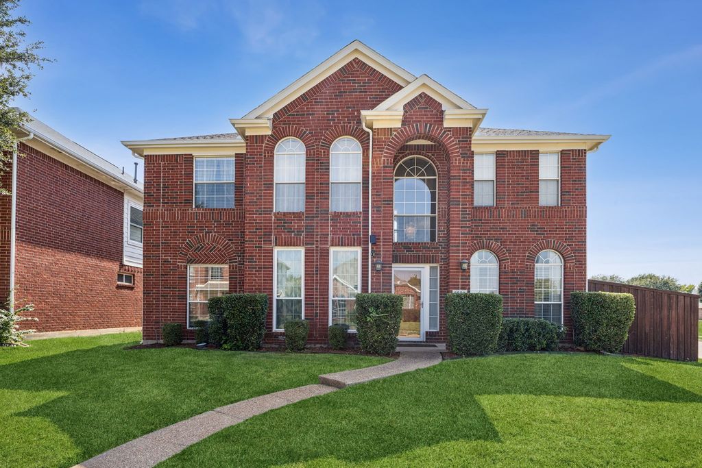 5529 Norris Drive, The Colony, TX 75056