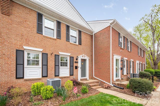8308 Knights Bridge Road, Charlotte, NC 28210