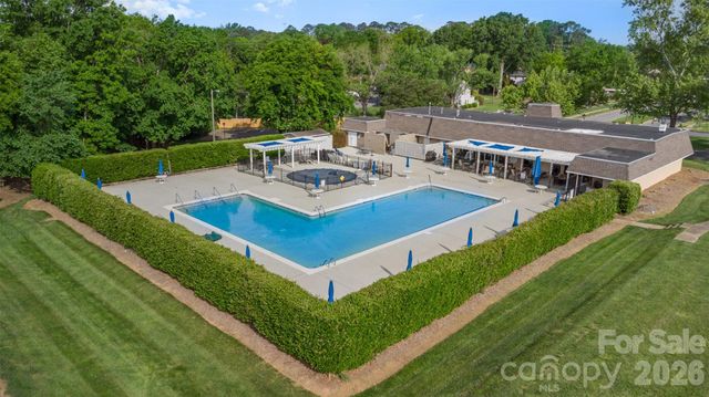 8308 Knights Bridge Road, Charlotte, NC 28210