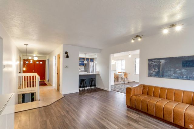 359 E 700 S, Farmington, UT 84025