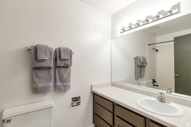 359 E 700 S, Farmington, UT 84025