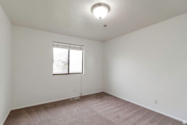 359 E 700 S, Farmington, UT 84025