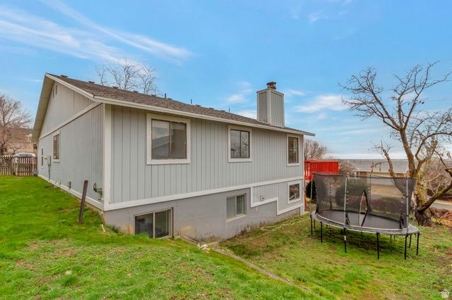 359 E 700 S, Farmington, UT 84025