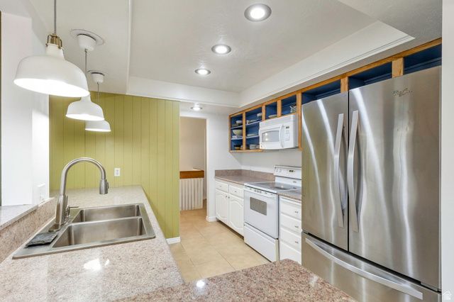 359 E 700 S, Farmington, UT 84025