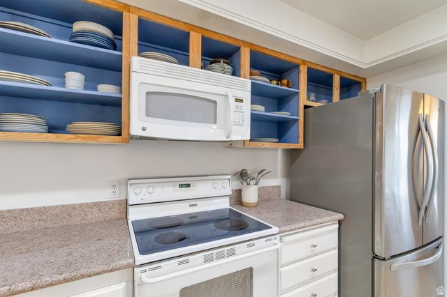 359 E 700 S, Farmington, UT 84025