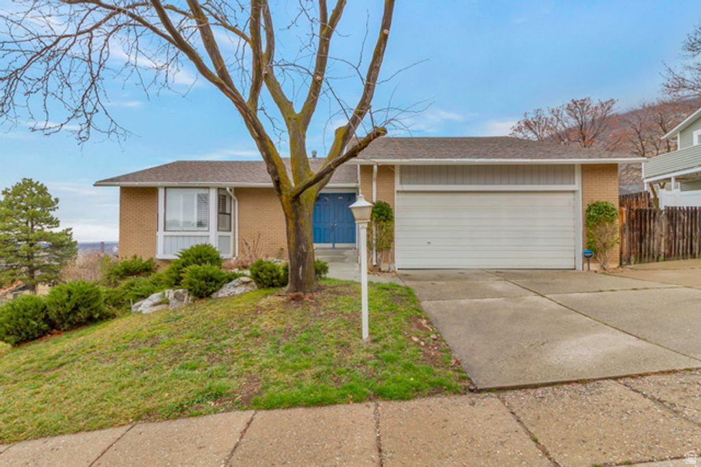 359 E 700 S, Farmington, UT 84025