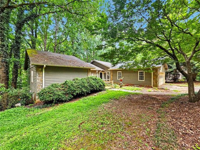1740 Deer Run Drive SW, Conyers, GA 30094