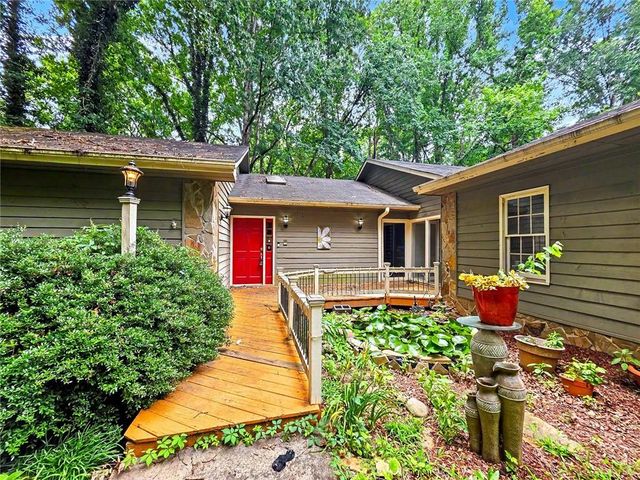 1740 Deer Run Drive SW, Conyers, GA 30094