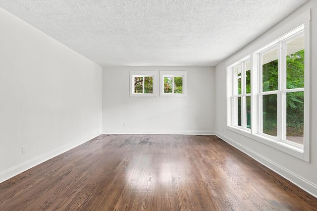 842 Brookfield Avenue, Chattanooga, TN 37412