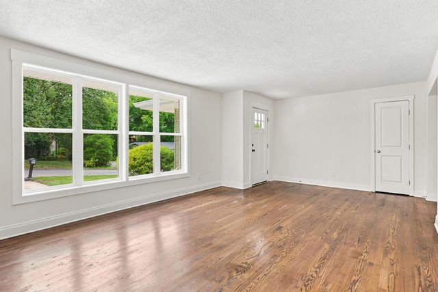 842 Brookfield Avenue, Chattanooga, TN 37412